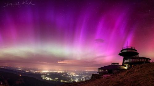 Zdjęcie zorzy polarnej nad Śnieżką Daniela Koszela zostało wyróżnione przez NASA tytułem fotografii dnia, fot. FB/Astronomy Picture of the Day (APOD)